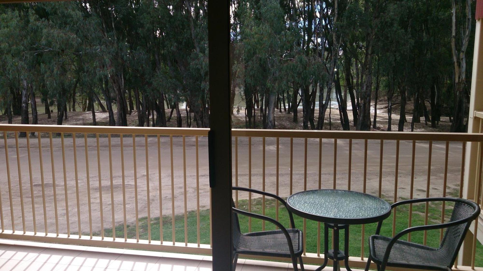 Murray Waters Motor Inn & Apartments Koondrook Zimmer foto