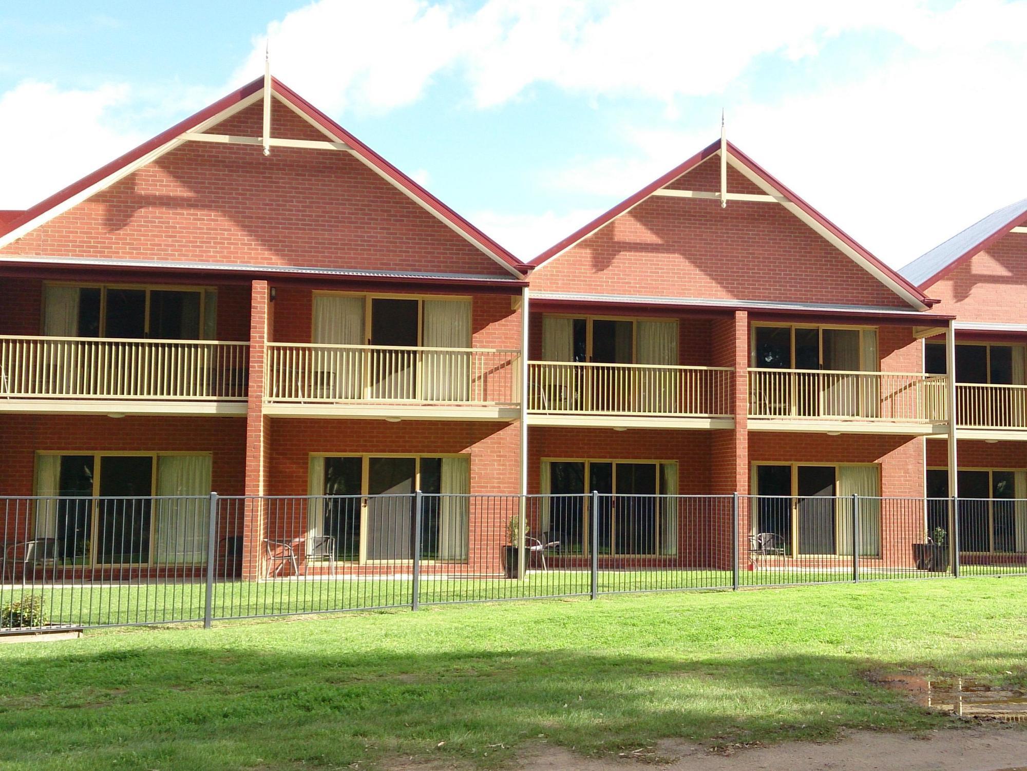 Murray Waters Motor Inn & Apartments Koondrook Exterior foto